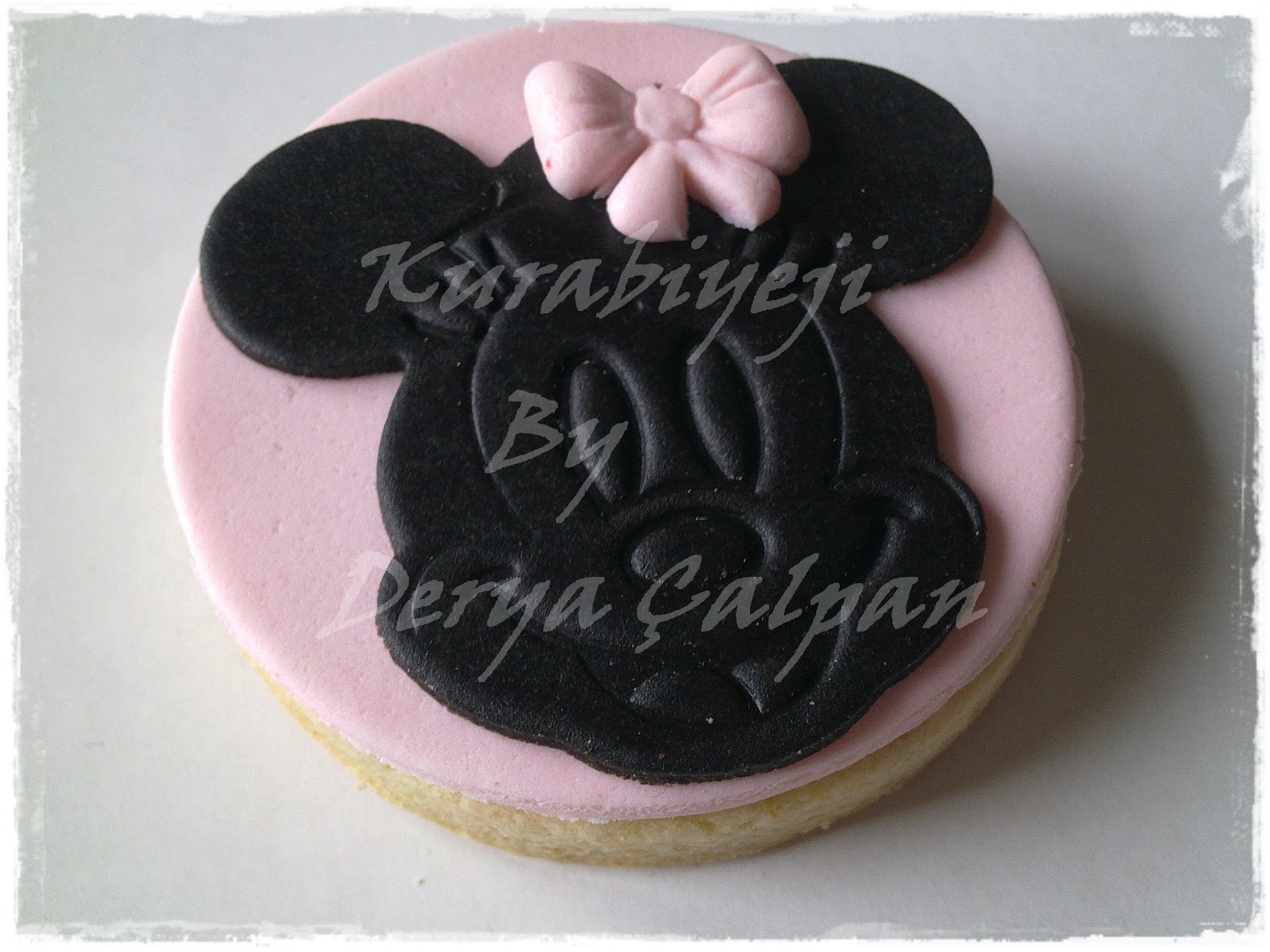 Kurabiyeji By Derya İnci MickeyMini Mouse Kurabiye ve Cupcakeler