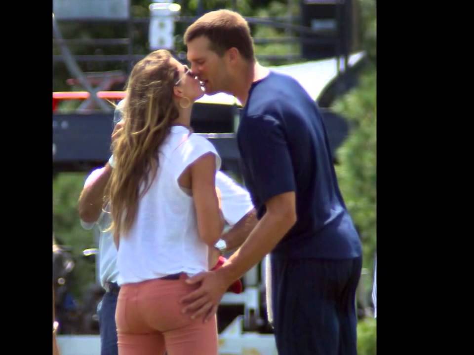 Tom Brady Wife With Kissing.