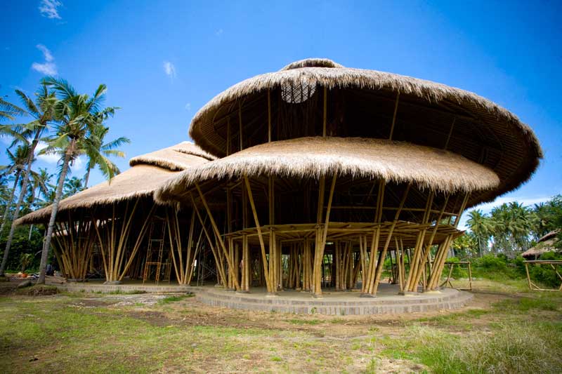 Green Arsitektur dengan Rumah Bambu - BANGUN ARTHA SARANA INSAN CANTIKA 24