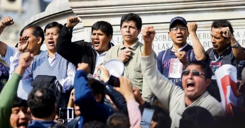 Apafas rechazan huelga de maestros porque la realizan «por motivaciones políticas» Apafas rechazan huelga de maestros porque la realizan «por motivaciones políticas»