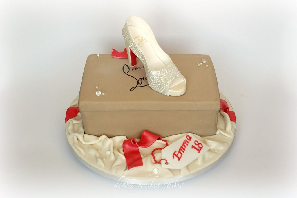 10. Louboutin Shoe Cake by donna_makes_cakes