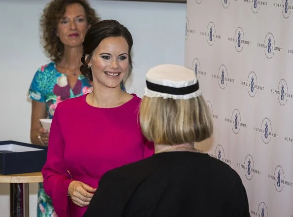 Princess Sofia wore Stinaa J nude leather pumps, and red dress for sophia sisters graduation ceremony at Sophiahemmet University College