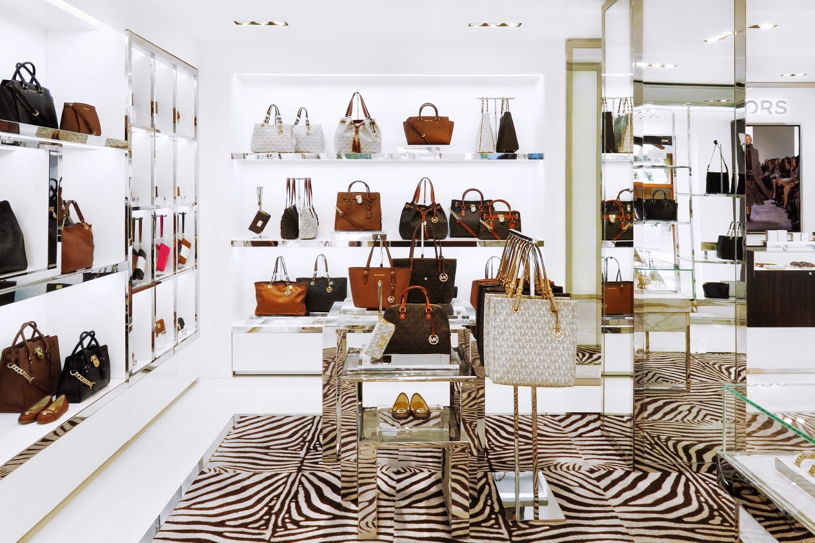 MICHAEL KORS OPENS ITS FIRST STORE IN BEIRUT, LEBANON‏ | The Vanity