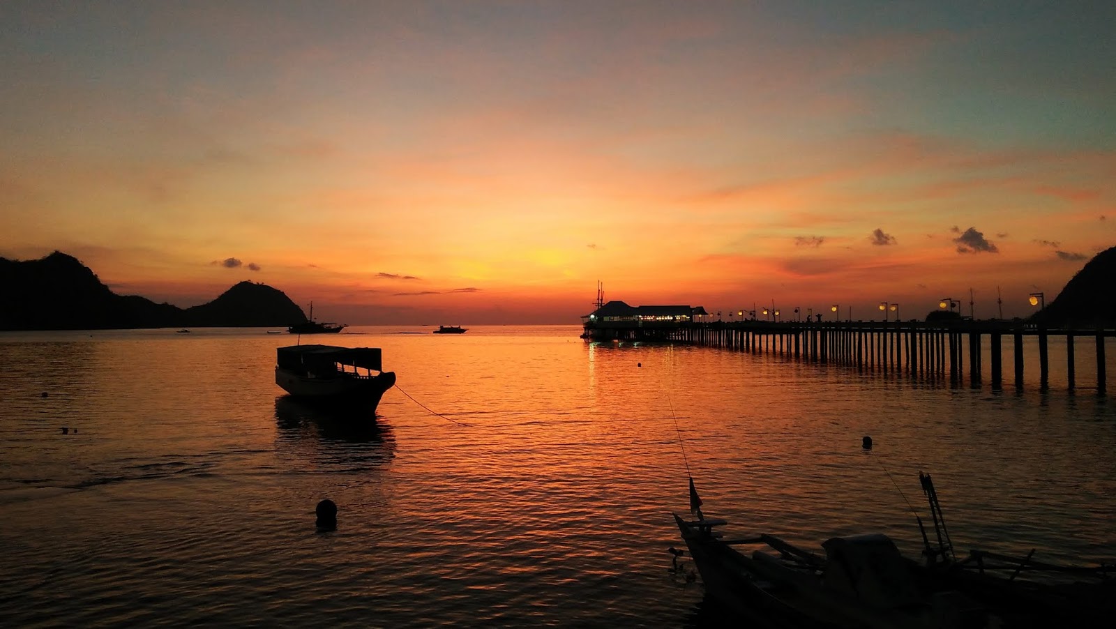 5 Spot Sunset di Sekitar Labuan Bajo - Travel Mania