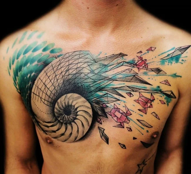 Espectacular tatuaje de acuarela geométrico