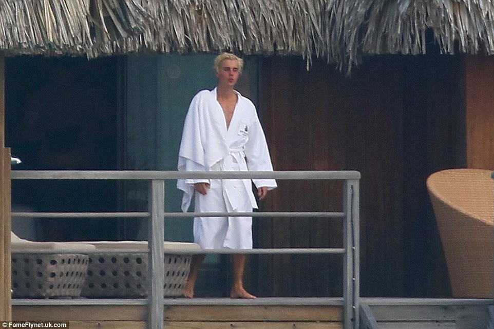 Justin y sus amigos de vacaciones en Bora Bora Justin Bieber Noticias