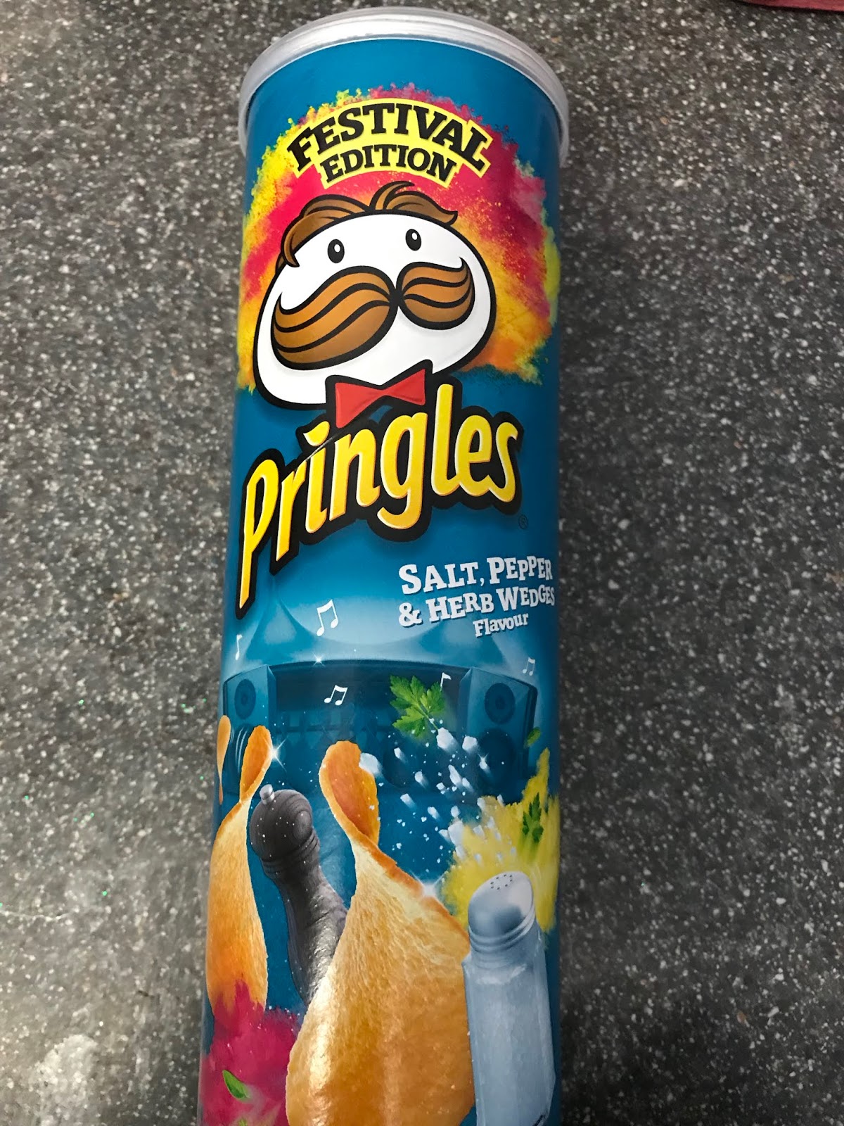 A Review A Day: Today's Review: Pringles Salt, Pepper & Herb Wedges