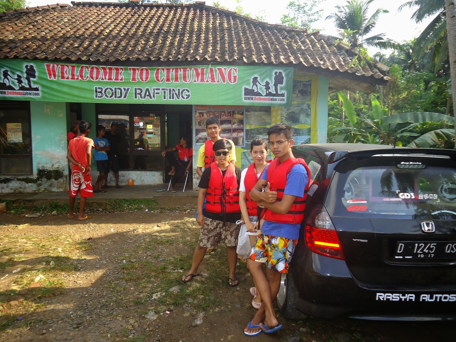 Harga Paket Telusur Green Canyon Dan Body Rafting Citumang ...