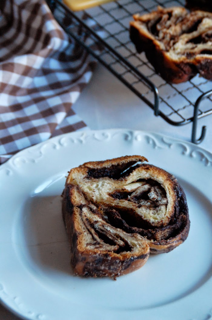 Lemon & Vanilla Chocolate and cinnamon babka / Babka de chocolate e