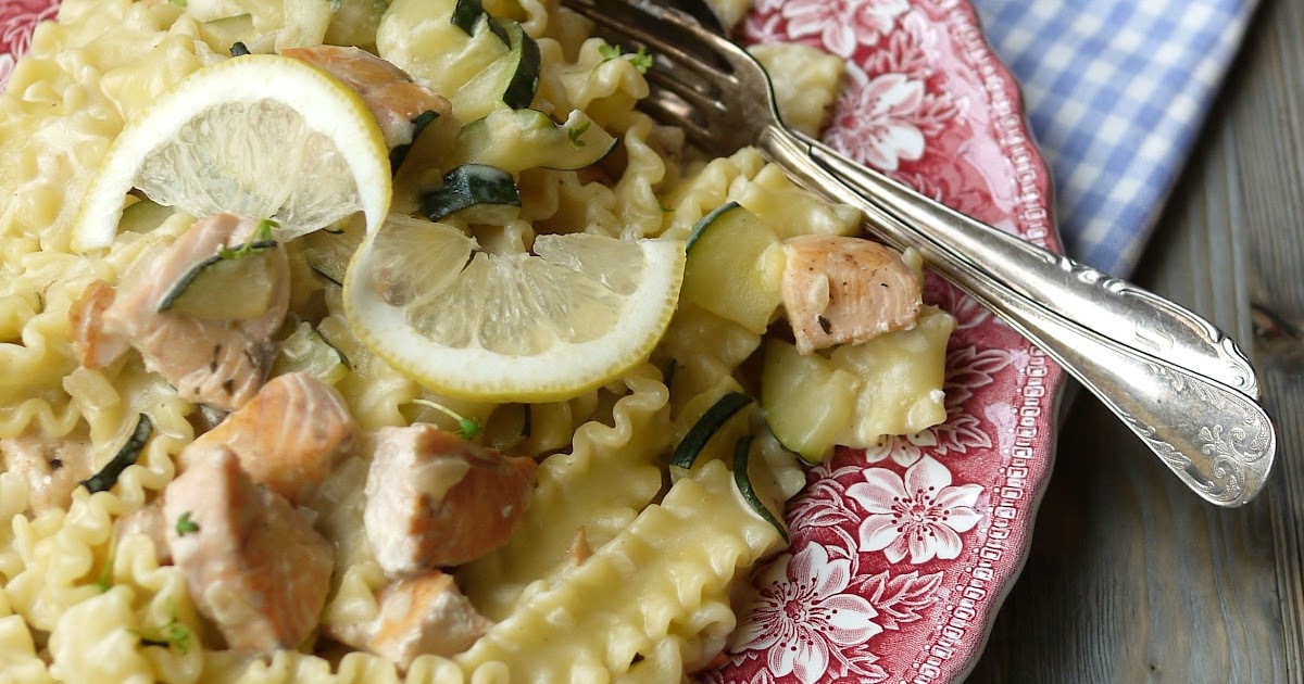 Experimente aus meiner Küche: Nudeln mit Zucchini-Lachs-Soße