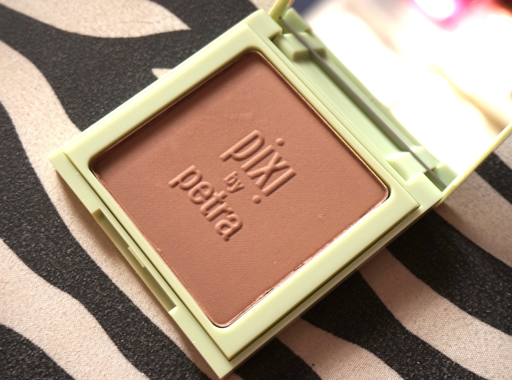 Pixi Natural Contour Powder in Shape And Shadow Review + Swatch