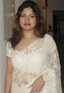 Desi Aunty Local Girls Secret Photo HQ