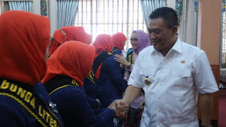 Pelantikan Bunda Literasi Tingkat Kota Cirebon Wujud Keseriusan Dalam Upaya Peningkatan Minat Baca Dikalangan Masyarakat Pelantikan Bunda Literasi Tingkat Kota Cirebon Wujud Keseriusan Dalam Upaya Peningkatan Minat Baca Dikalangan Masyarakat