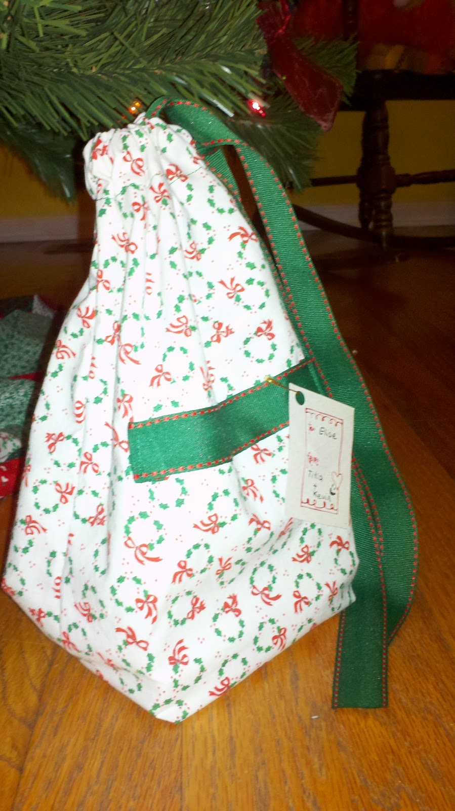 Everything Titia Homemade Christmas Fabric Gift Bags with a Tag