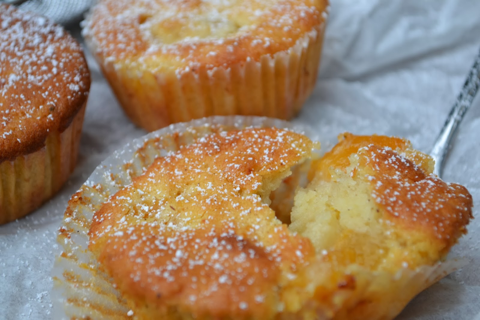 So Last Season: Aprikosen-Quark Muffins - The Recipe Suitcase