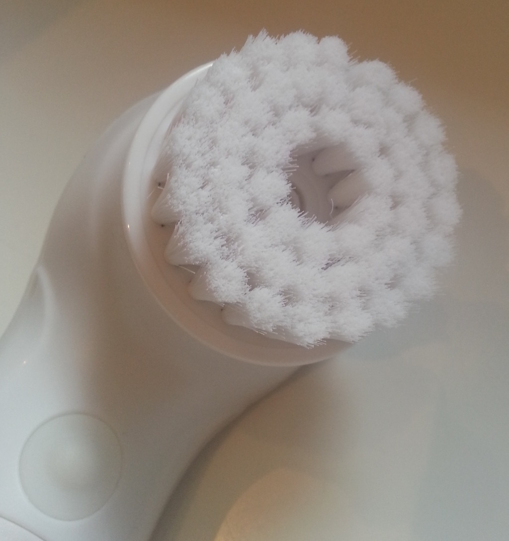 Pie's Eyes & Other Sparkly Stories... No7 Beautiful Skin Cleansing Brush