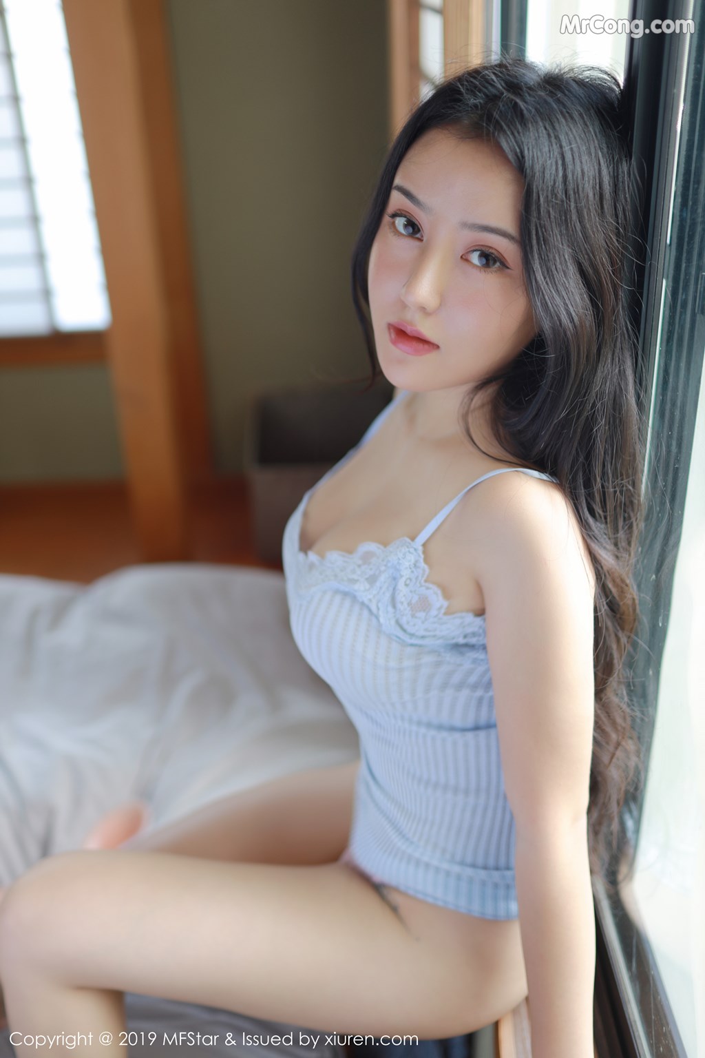 MFStar Vol.181: Manuela (玛鲁娜) (42 photos)