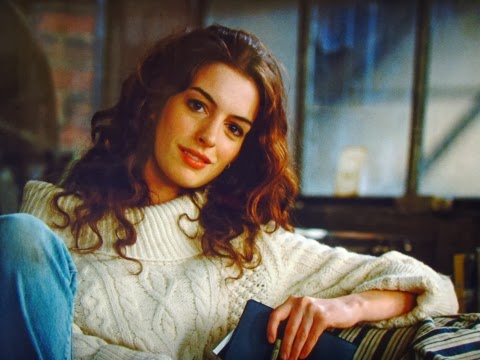 Knitted sweater in Love & Other Drugs movie Knitted sweater in Love & Other Drugs movie