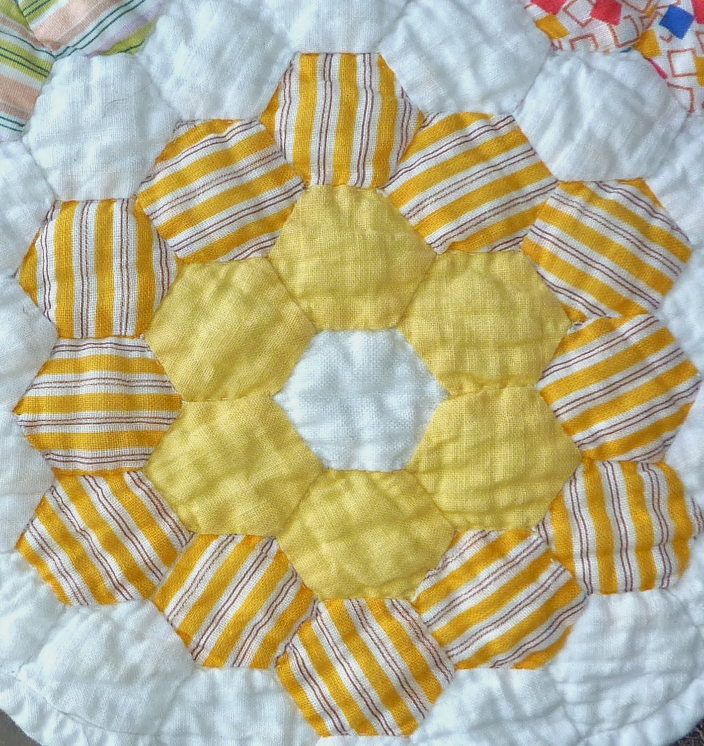 Kathy's Quilts Antique Hexagon Quilt