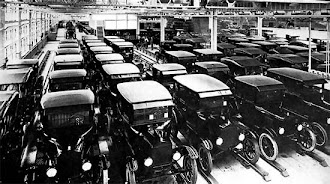 Stock de producción en cadena de autos Ford