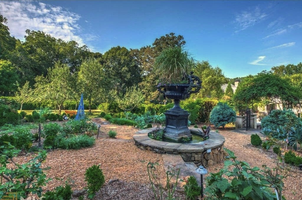 Sweet House Dreams Oakton House, 1838 Antebellum Estate in Marietta
