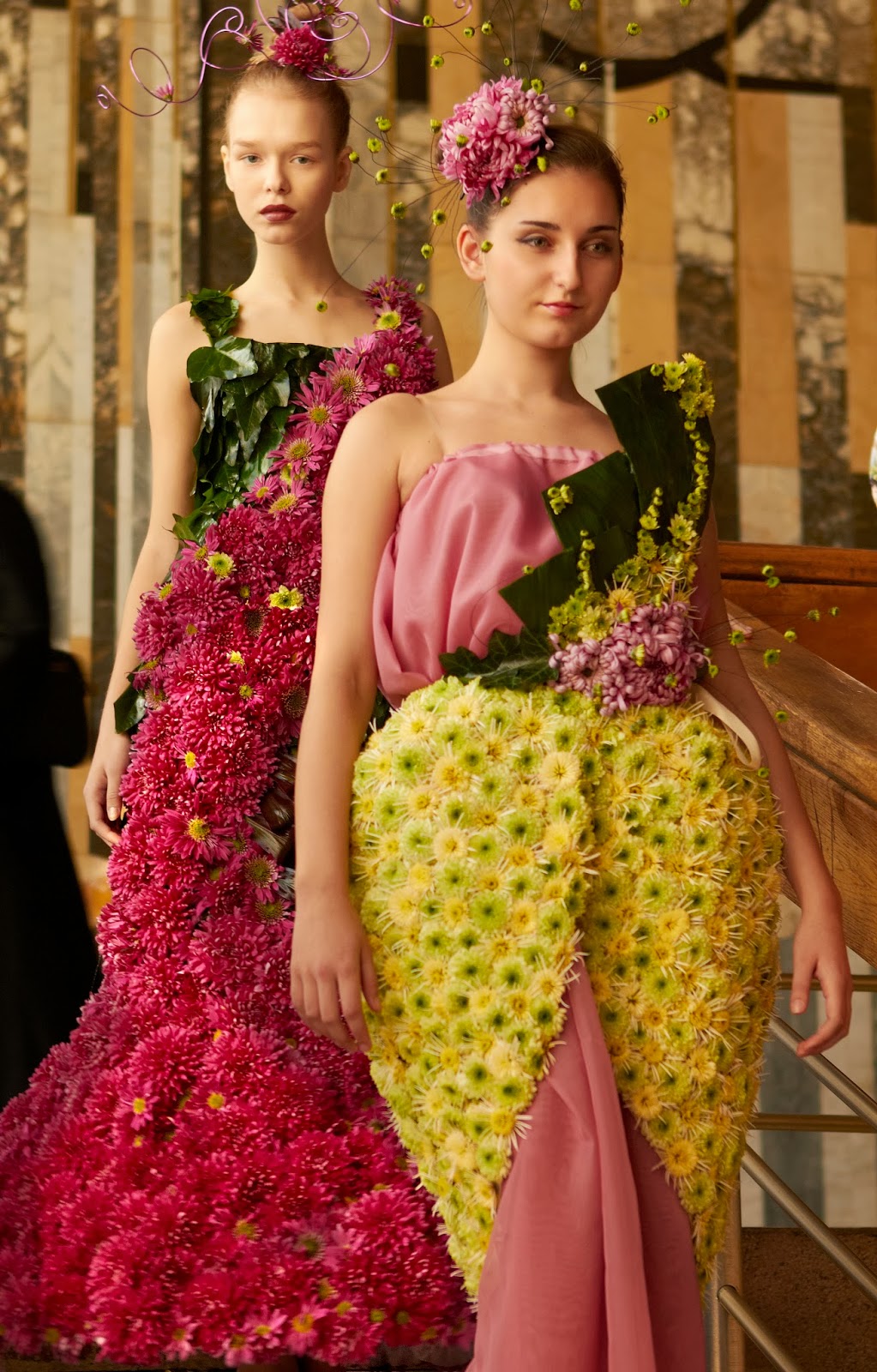 Платья из цветов фото