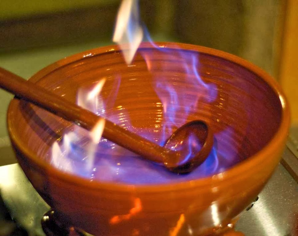 mama rosa al habla !: Bebidas calientes: Queimada Gallega, Ponche de