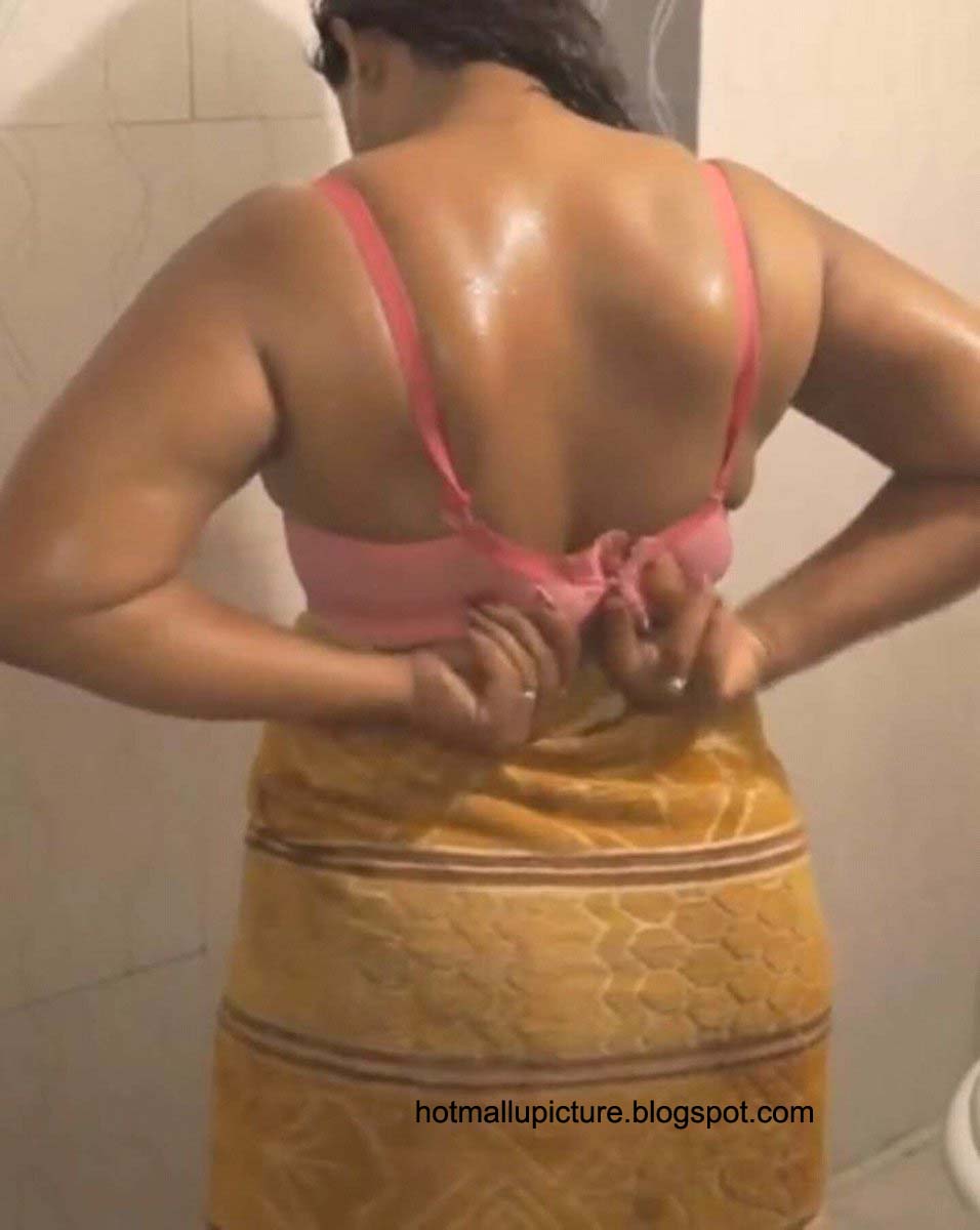HOT INDIAN MILF AUNTY DESI ASS PUNDAI PUSSY NUDE PIC Unseen Sexy Indian milf aunty ass wild hardcore sex position with pundai xxx and huge breast size picture
