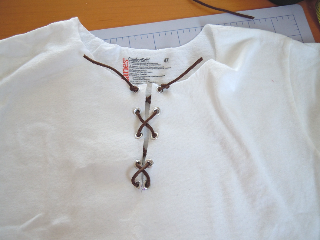 Tutorial Installing Eyelets on Fabric Naturally Creative Mama