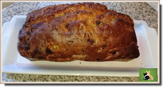 Vie quotidienne de FLaure : Cake aux kiwis, à base de farine - levure, gonflé et moelleux