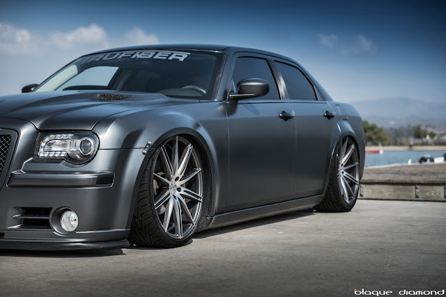 2010 Chrysler 300 with 22 Inch BD-9’s in Matte Graphite - Blaque Diamond Wheels