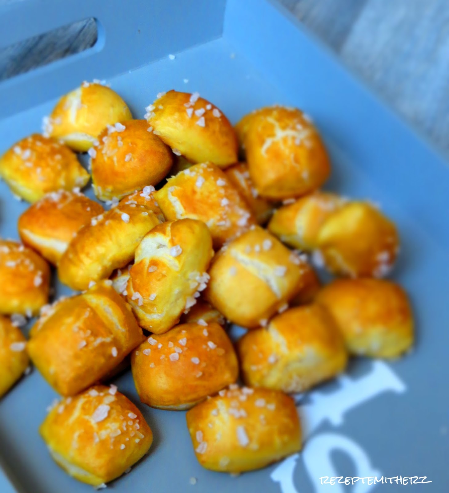 Rezepte mit Herz: Softe Brezel Bites ♡ Laugenkonfekt a la Auntie Anne