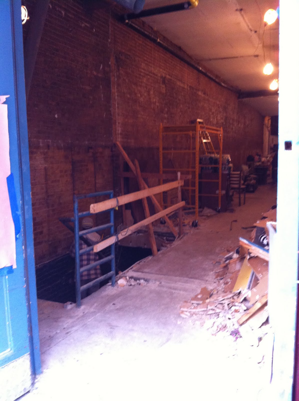 EV Grieve A look at the more 'contemporized' Acme Bar & Grill