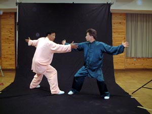 Master Wu demonstrates Dakai for a photo shoot