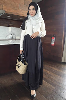    zaskia sungkar Baju Lebaran Modern HIjab Manis Model Cewek IGO2018
