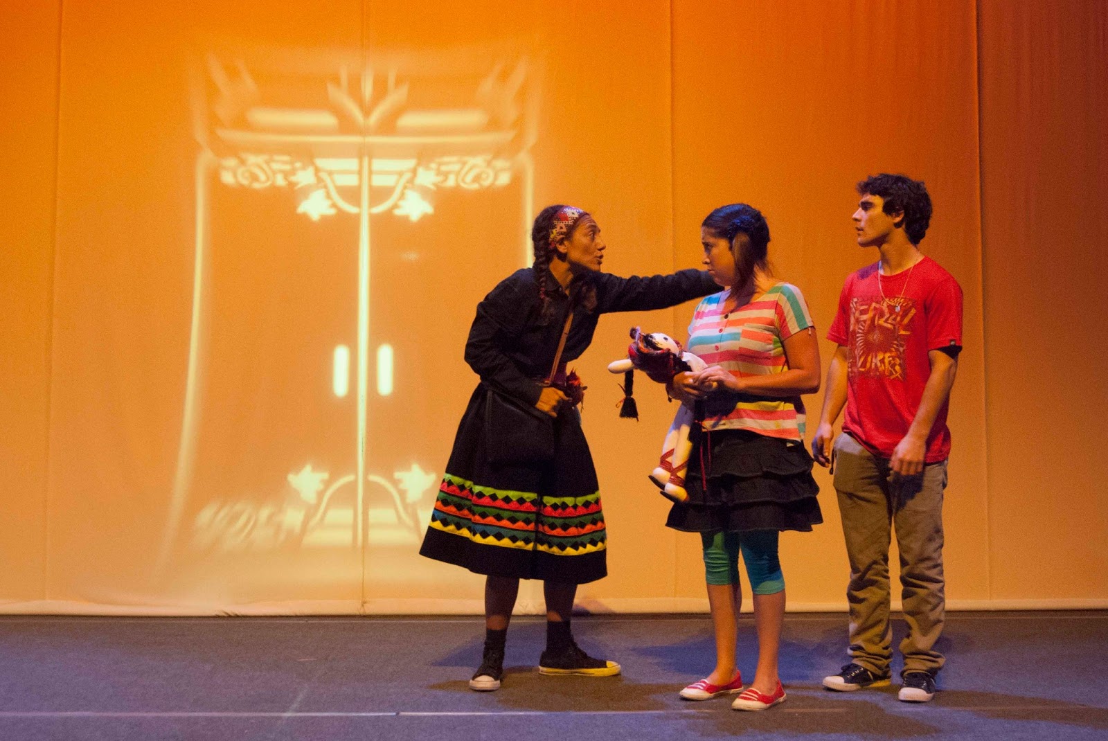 MIRANDA Y LEO EN UN MUNDO FANTÁSTICO