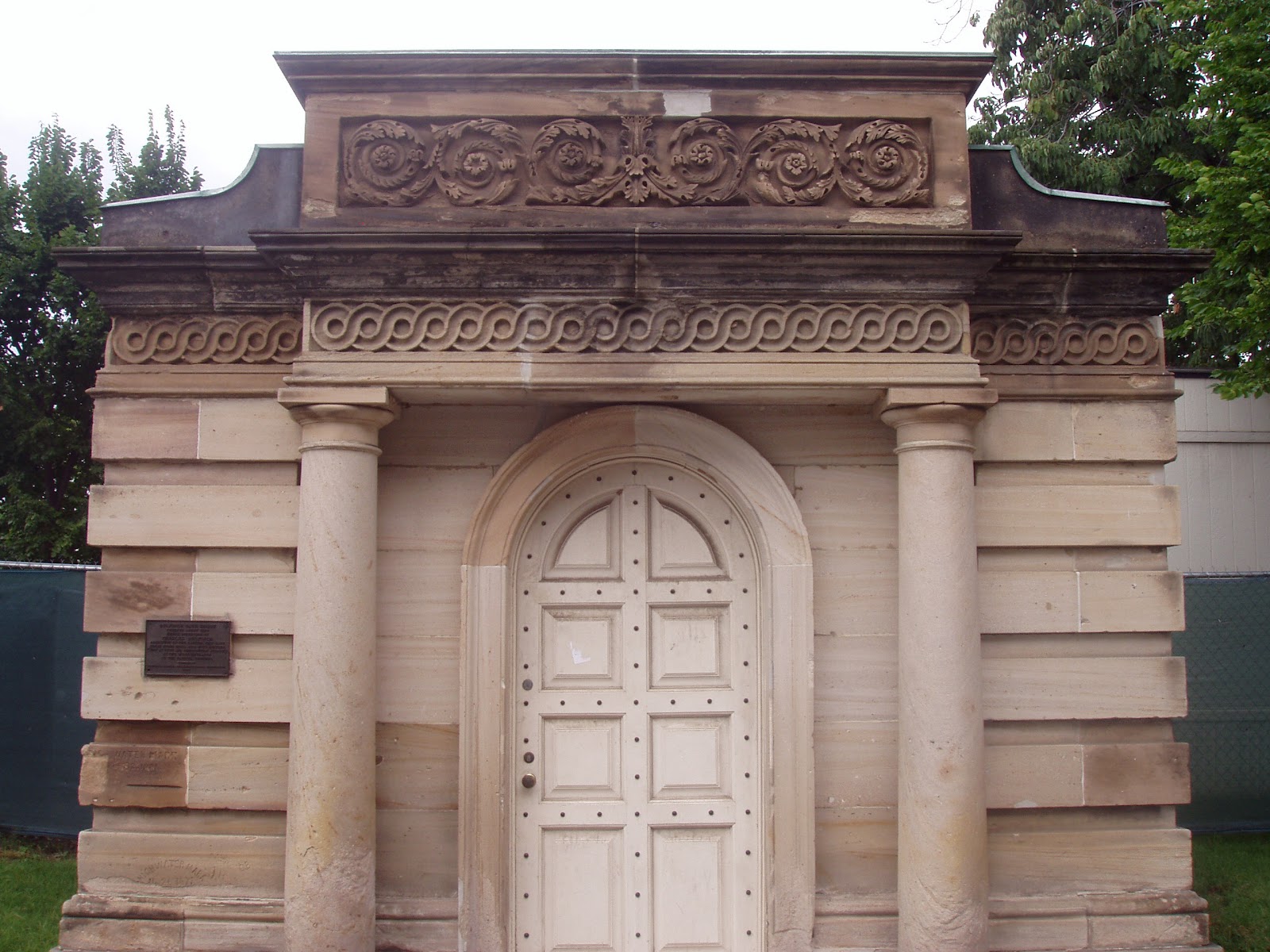 Southern Folk Artist & Antiques Dealer/Collector The U.S. Capitol