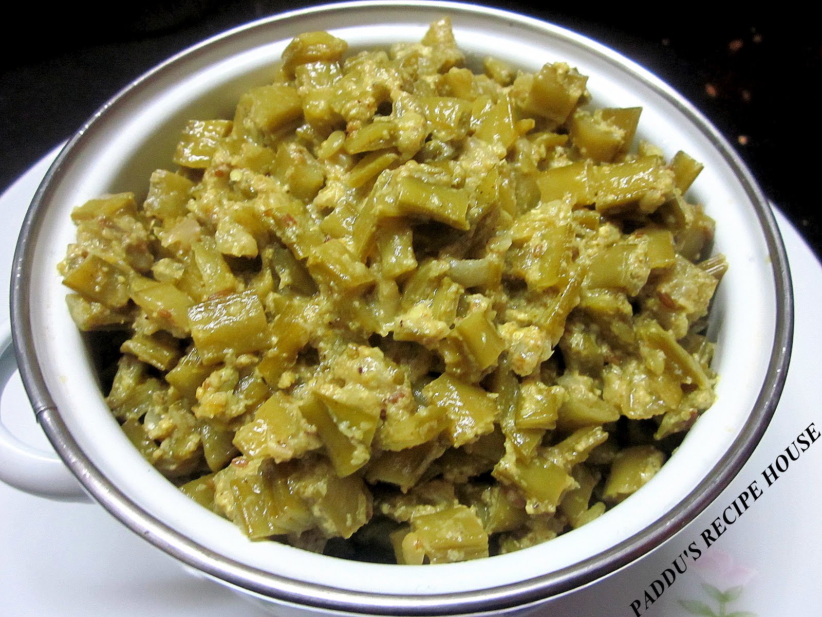 PADDU'S RECIPE HOUSE: GORUCHIKKUDU KURA ( Gawar Bean Curry)
