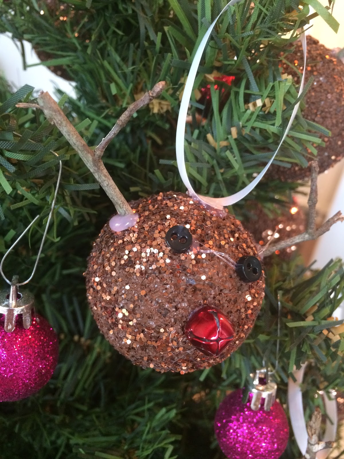 DIY Reindeer Christmas Ornaments