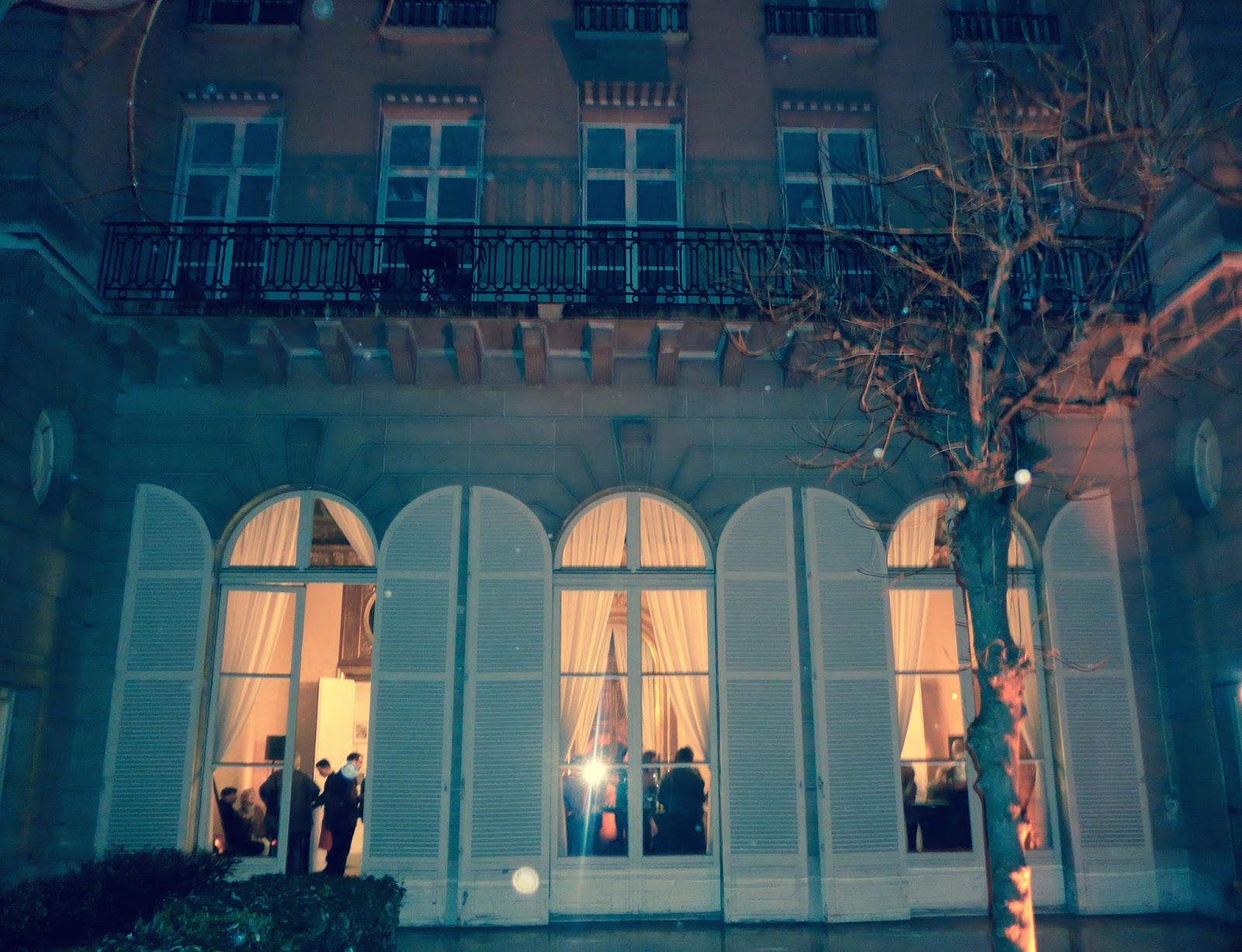 INTERNATIONAL LUXURY CONSULTING LES JARDINS D' ARTOIS 33 Rue d' Artois