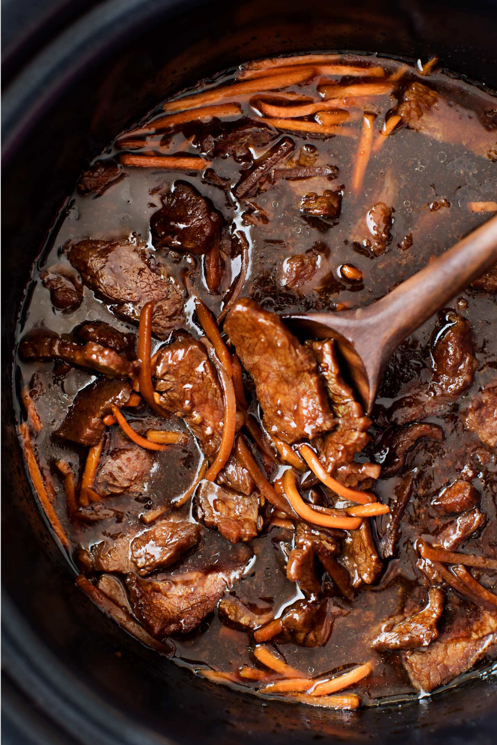 EASY SLOW COOKER MONGOLIAN BEEF RECIPE