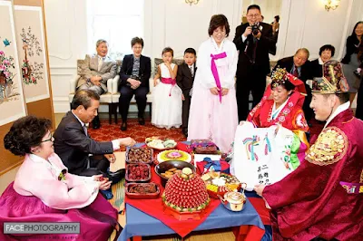 Kỳ lạ nghề kiếm tiền từ đám cưới ở Hàn Quốc