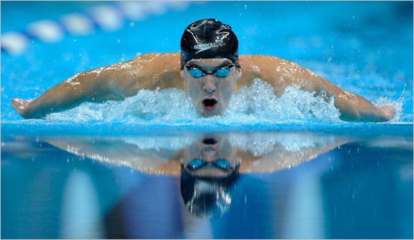 السباحة تقلل من ضغط الدم عند كبار السن .