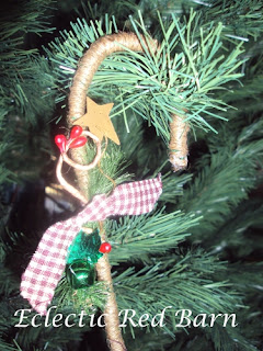 Jute wrapped pipe cleaners as candy cane ornaments