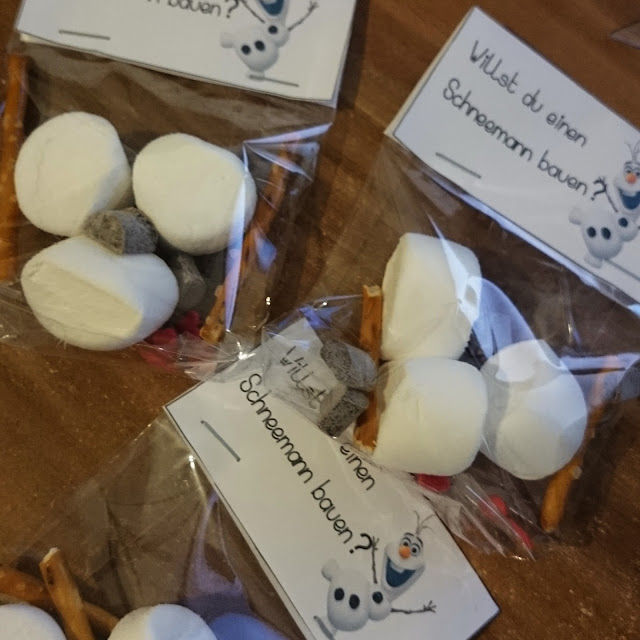 [DIY] Adventskalender-Special: Willst du einen Schneemann bauen? Marshmallow-Tütchen / Do you want to build a snowman? Marshmallow-Kit