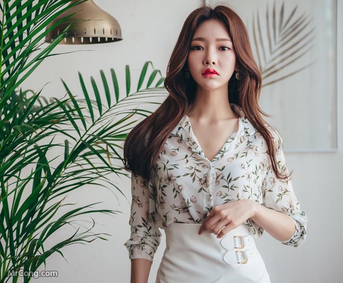 Beautiful Park Jung Yoon in a fashion photo shoot in March 2017 (775 photos) photo 18-14