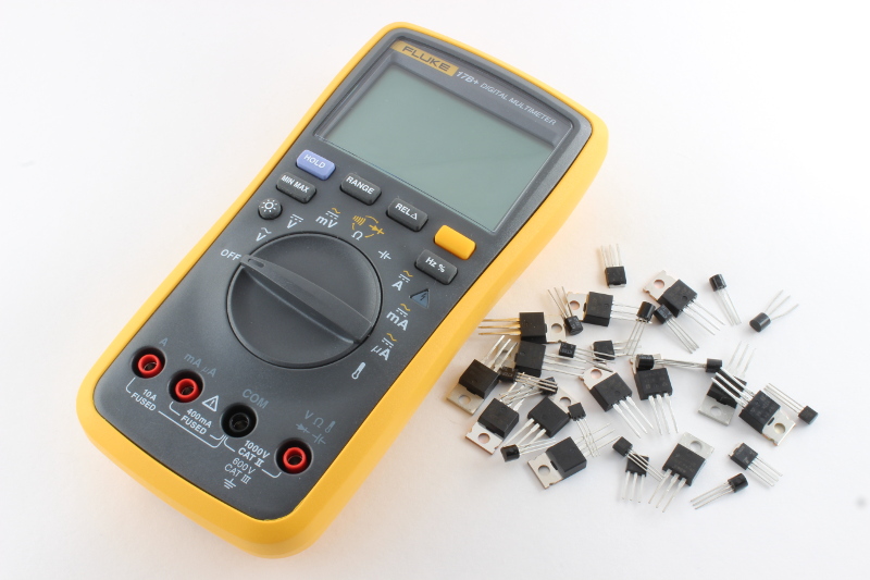 Ни слова о работе How to test transistors with a digital multimeter