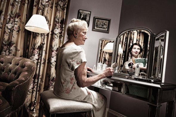 reflections of the elderly photo series actress