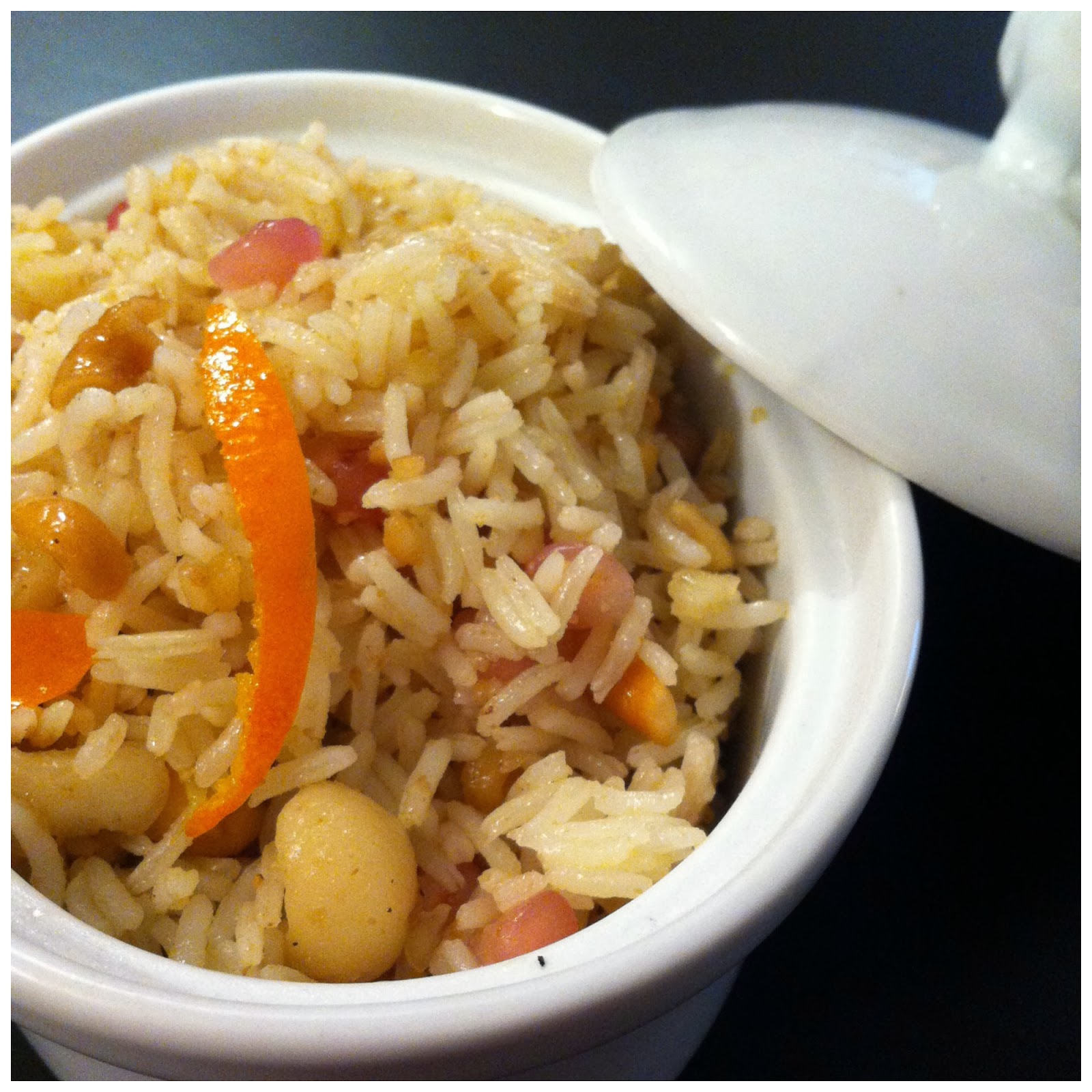 y tan flamenca! arroz basmati con frutos secos, granada y naranja