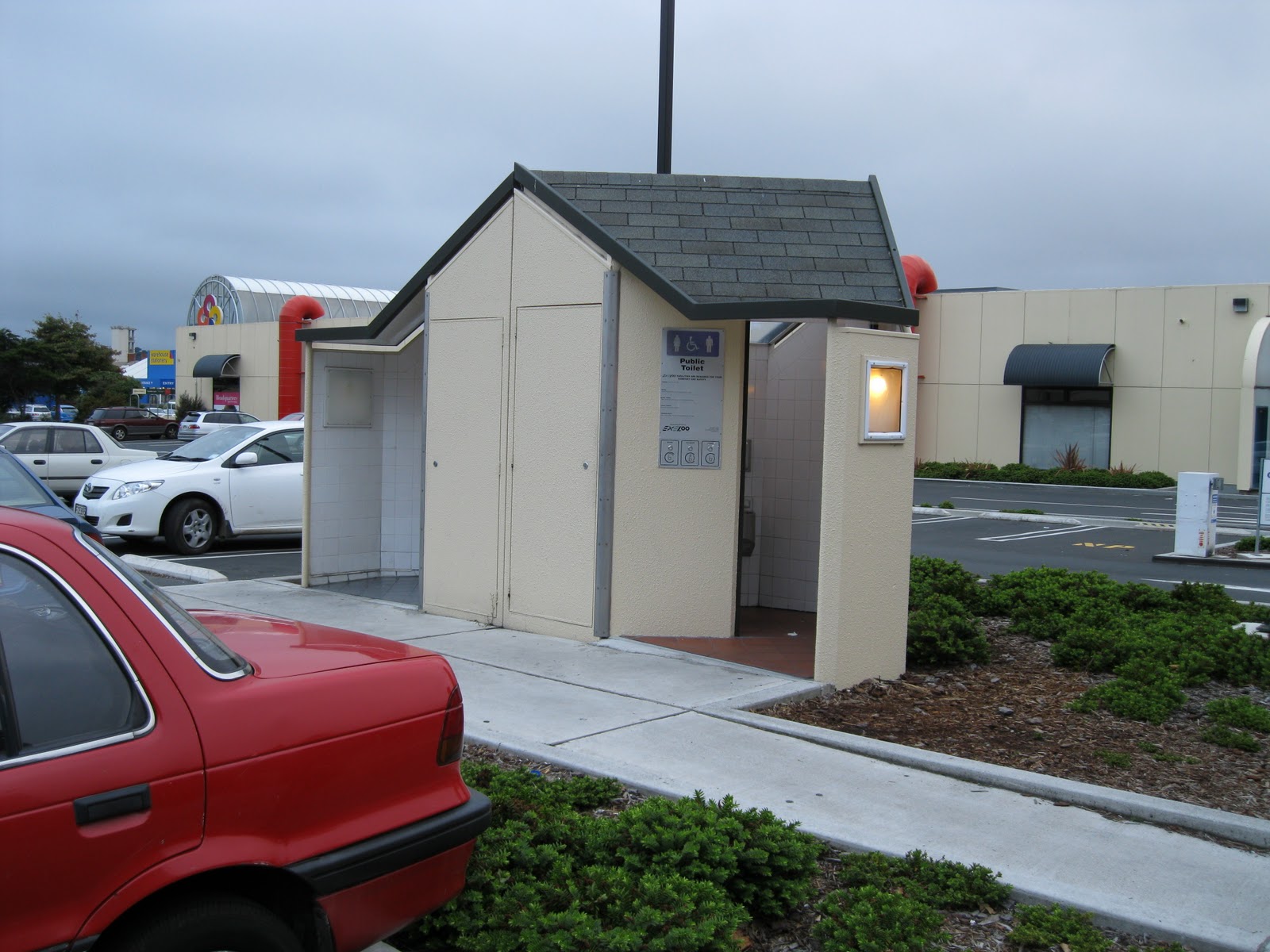 Sibu Toilet Council A Small Toilet in the land of the Kiwi ( Dunedin